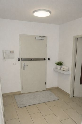 Provisionsfrei zum Sofortbezug: Attraktive, sonnige 3 Zi-Wohnung im Deutschherrnviertel – Diele