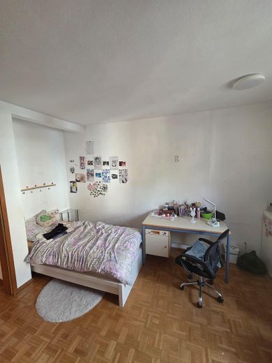 3,5-кімнатна квартира в оренду – Schlafzimmer 2