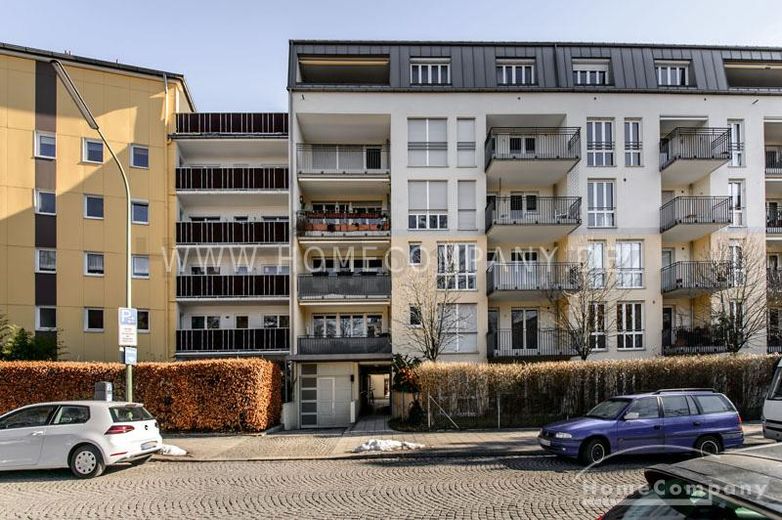 Exklusive, möblierte 3-Zimmer-Wohnung mit Garten in Schwabing-West – 1af7fdaffd643f7e17f1aafd689033eda20c7c2c.jpg