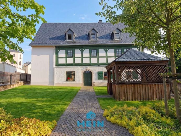 Denkmal-Juwel in der Bergstadt Schneeberg: Hochwertige Erdgeschosswohnung mit Gartennutzung! – Foto 1