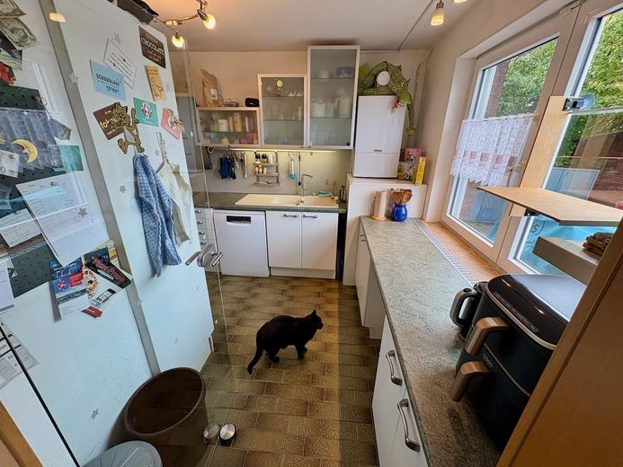 Wohnen am See: Traumwohnung mit Potenzial für zwei Einheiten, provisionsfrei von Privat – Küche