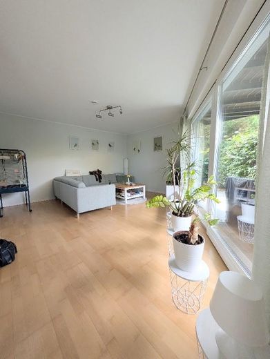 Casa di testa individuale di architetto con 4 locali a Schenefeld – Wohnzimmer