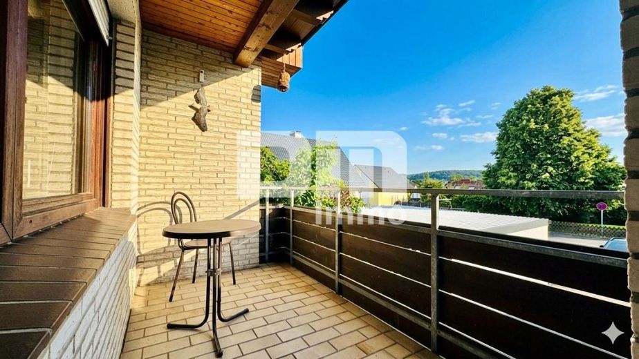 (R)eserviert!Großzügiges Einfamilienhaus in begehrter Lage mit Balkonen und Traumgarten – EG Balkon 2