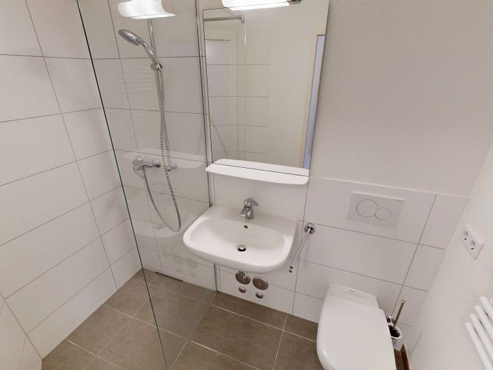STUDENTS ONLY: Modernes 1-Zimmer-Apartment mit EBK und ALL-IN-MIETE in Ottensen – Ansicht I: Badezimmer