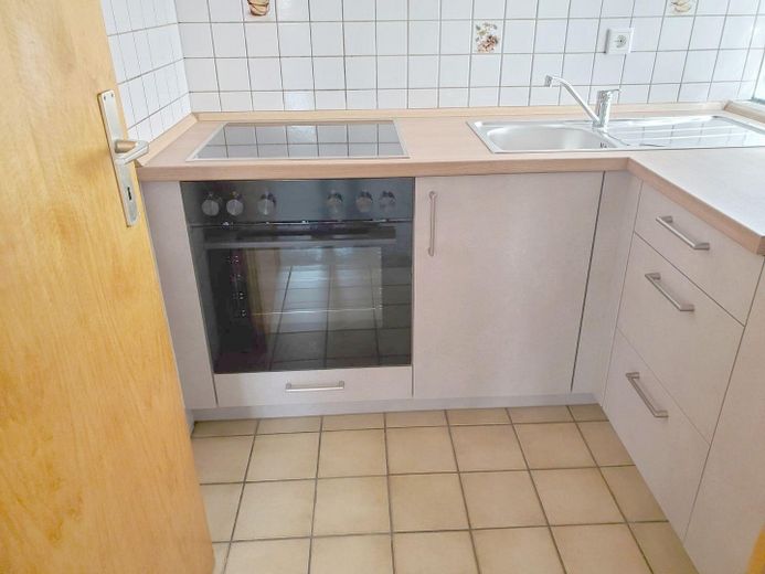 Sehr schöne, helle 1 Zi-Whg in Tübingen mit EBK und  Autoabstellplatz – Foto 6