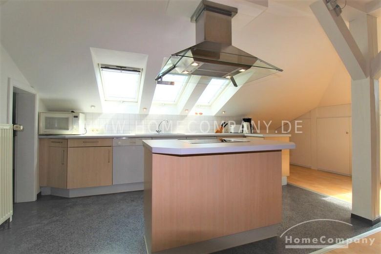 18579 HomeCompany Dresden Schickes möbliertes Dachgeschoß-Apartment in Blasewitz mit Blick über Dresden max. 3 Personen – 859915ddd9aea2d4a9de950f1d6443c25a462e55.jpg