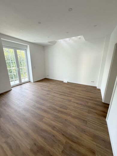 Energetisch sanierte 150 qm Maisonettewohnung, modernisiert und sofort bezugsfertig – Foto 6