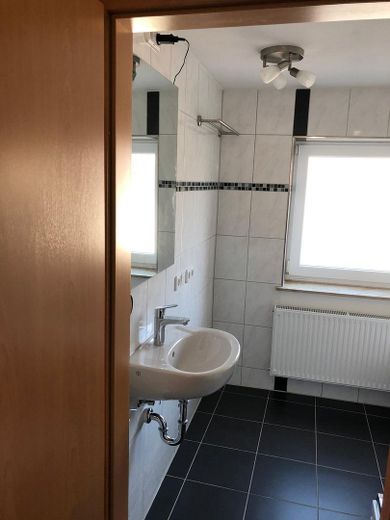 Odnowione mieszkanie 2-pokojowe o powierzchni 39 m² w Augsburgu – bezpośrednio od właściciela, bez pośrednika, 2 pokoje z kuchnią i łazienką – Zdjęcie 19
