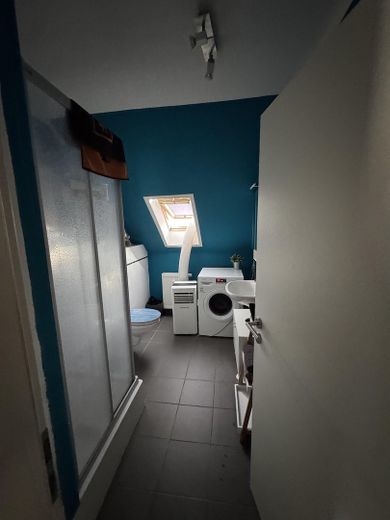 Kapitalanlage: Zwei vermietete Eigentumswohnungen im Gesamtpaket – Bad Wohnung 2