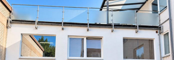 Ufficio e area di magazzino a Leverkusen- Opladen – Außenansicht
