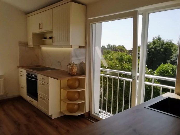 Modernized semi-detached house with view of the Schlei No commission from private seller ... living like on vacation! – Küche OG 