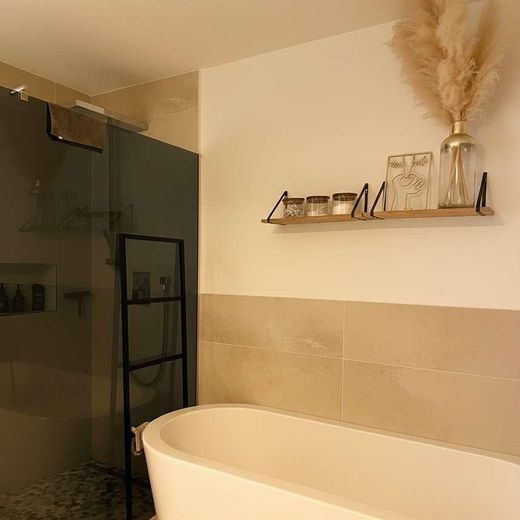 Modern wooncomfort en hoogwaardige details op de Moniberg – Photo 22