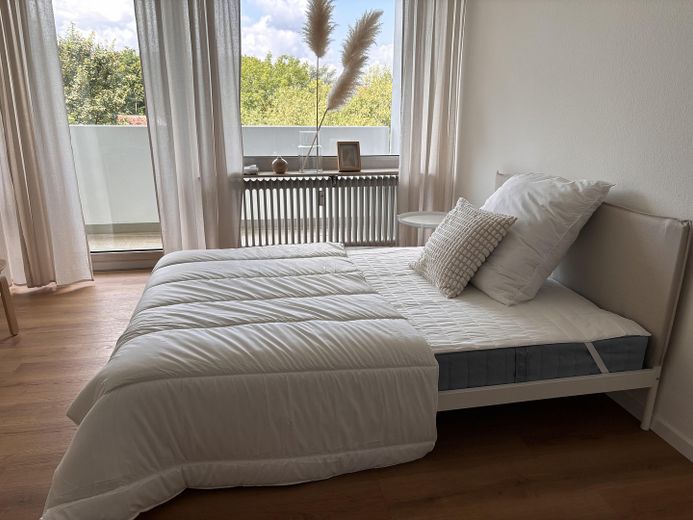 Möblierte 1-Zimmer-Wohnung mit großem Balkon und Blick ins Grüne in Liederbach – Foto 10
