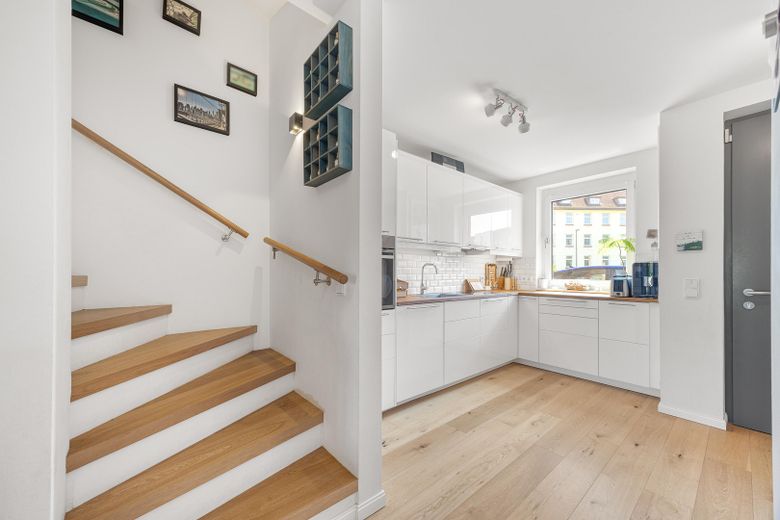 Hoogwaardig townhouse met dakterras en uitzicht op het water – Foto 6