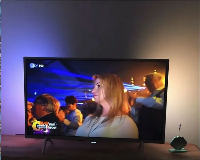 Apartment mit Aussicht chic möbliert 35qm Elberfeld Nähe Rathaus, St. Josef, Bayer + Nordbahntrasse – Philips Ambilight Smart TV