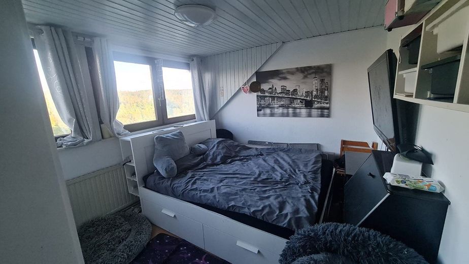 Helle 4 Zimmer Wohnung mit Balkon, ihr Sprung in ein neues Wohngefühl ! – Foto 3
