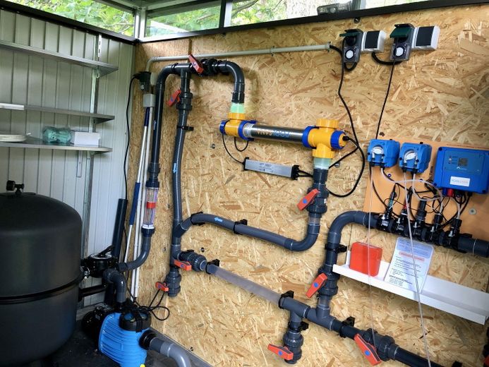 Pooltechnik im separaten Haus