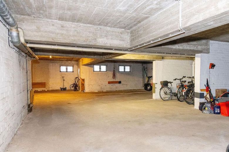 Garage mit eigenem Stellplatz