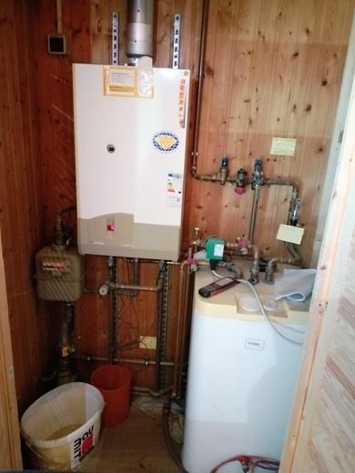Heizung mit Warmwasserspeicher