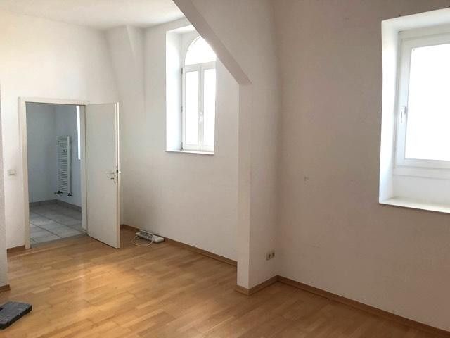 Mehrgenerationenhaus oder Wohnen und Arbeiten in Krefeld-Bockum im Stil der Neorenaissance – Schlafzimmer / Ankleide DG