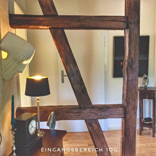 Maison à colombages avec cour intérieure, atelier et garage – vieille ville d’Uelzen, sans commission – Eingangsbereich Wohnung 1OG