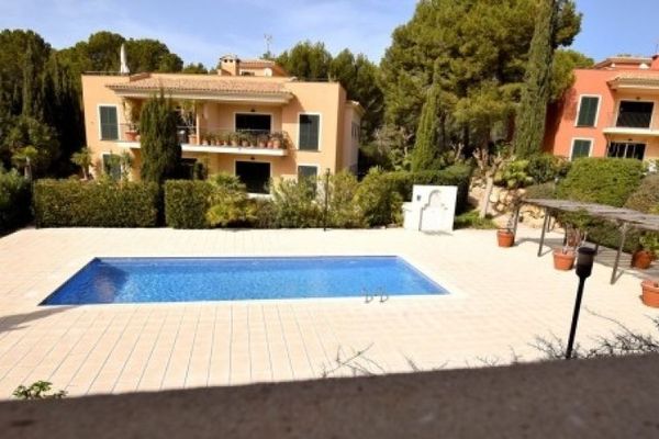 Mallorca, schöne Wohnung in einer gepflegten Wohnanlage in Sant Elm zu verkaufen