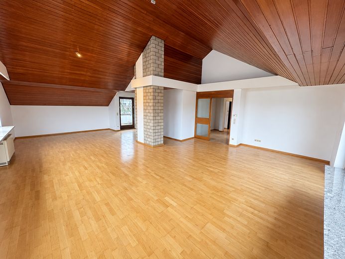 4- Zimmer Wohnung in Lahr/ Zentrumsnah - WG & Familien geeignet – Wohn- & Esszimmer