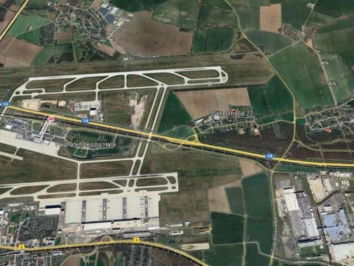 Gewerbegrundstück mit Altbestand und B-Plan am Flughafen Leipzig zu verkaufen – Foto 1