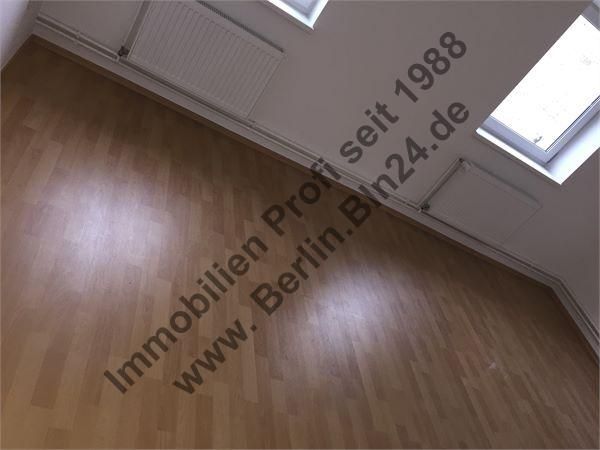 Dachgeschoss -Wohnung - Bruttokaltmiete – 11.2.15 029