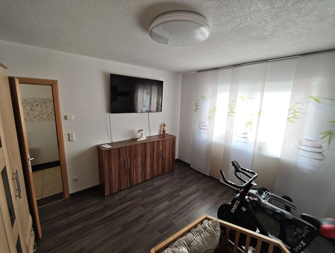 Büro/ Schlafzimmer Erdgeschoss