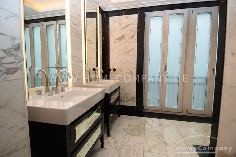 Esclusivo appartamento di lusso dal fascino particolare a Berlino-Mitte – 216a6716c78a7bbd82fab63051f9841b3c43235f.jpg