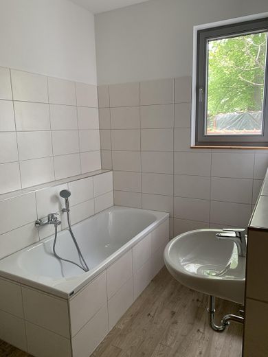 Großzügige 3-Zimmer-Wohnung in herausragender Wohnlage von Caputh-Schwielowsee – Badezimmer