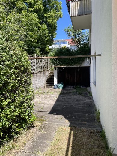 Casa progettata da un architetto a mezza collina – Wirtschaftshof