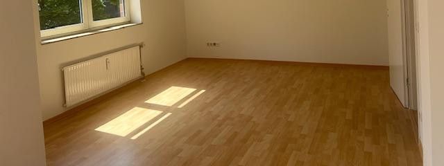 Gepflegte 2-Zimmer Wohnung in Neuss – Wohnzimmer