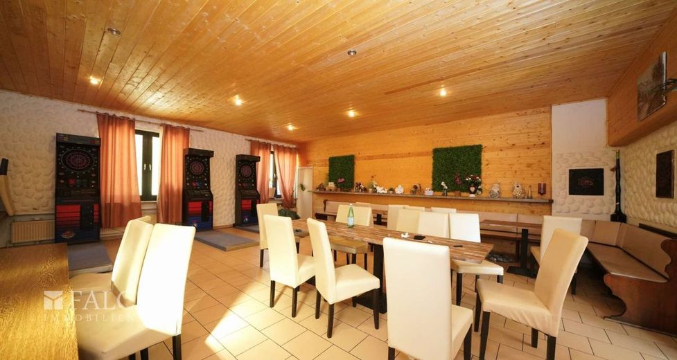 Jetzt zuschlagen! Saisonstarkes Restaurant mit Laufkundschaft! Direkt am Freibad - FALC Immobilien – Lust auf Dart? - Separé