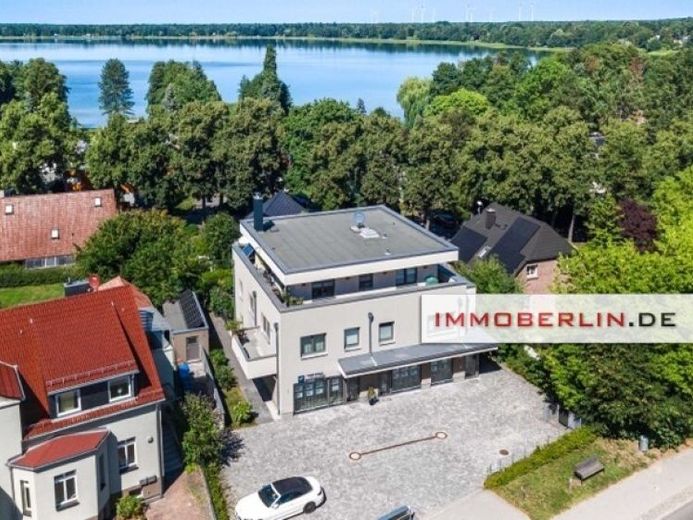 IMMOBERLIN.DE - Eccellente edificio residenziale/commerciale KfW-55 con appartamento vista lago – Foto 1