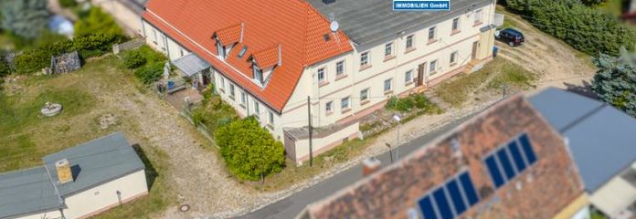 ++ KRAG Immobilien ++ 5 lokali mieszkalnych w strefie zabytkowej | ok. 443 m² powierzchni mieszkalnej | magazyn i budynki gospodarcze | wynajęte