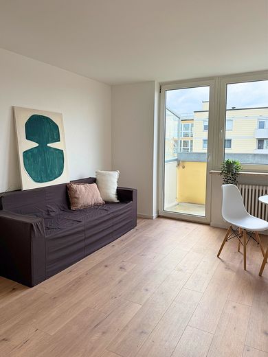 WOHNEN ZUGANG BALKON