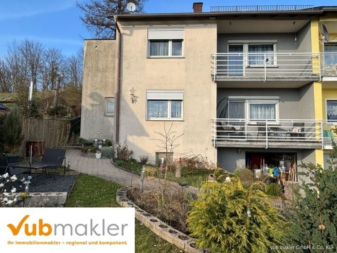 Doppelhaushälfte mit viel Platz zum Entfalten in Wiesau – Foto 1