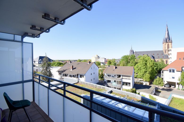 Lichtdurchflutetes Wohnen im Herzen von Viernheim – Blick 