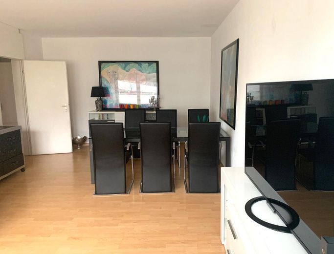 Traum Lage direkt am Stadtpark, frisch renoviert, sehr hell und modern mit Küche und Keller – Foto 7