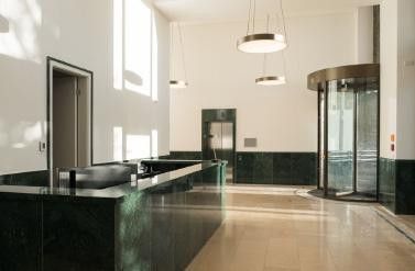 High Park - Exklusive 2-Zimmer-Wohnung mit Terrasse im 4. OG – Lobby