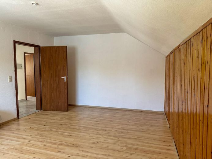 Rüya gibi manzarayla yaşam – Heiligkreuzsteinach'ta üç bağımsız birimli çok yönlü çok daireli ev – DG - Schlafzimmer