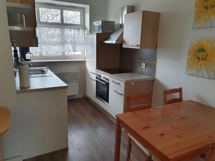 Fully furnished 2-room apartment in a central location in Erfurt – near the University of Applied Sciences and the city center – Küche