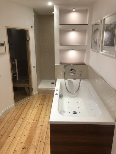 Familenbadezimmer  2. OG (1)