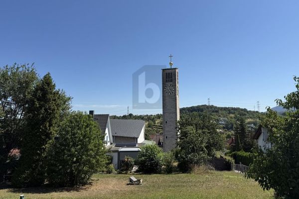 TRAUMHAFTES BAUGRUNDSTÜCK IN HANGLAGE
