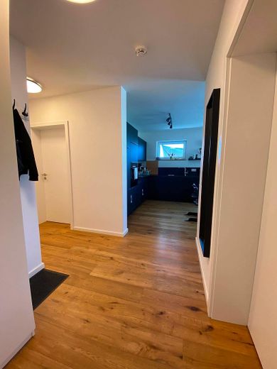 Neuwertige 3-Zimmer-Eigentumswohnung in Straubing – Flur