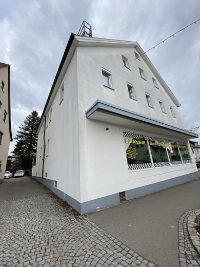 Nowocześnie umeblowane 6-osobowe mieszkanie współdzielone w centrum miasta Stgt. Möhringen – Hausansicht