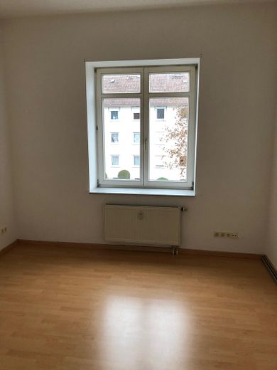Bel appartement de 2 pièces avec balcon à Maintal-Dörnigheim – 890 € charges comprises – Schalfzimmer 