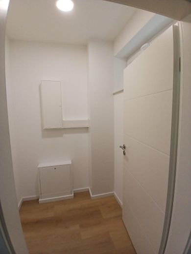 Neubau – Erstbezug | 2-Zimmer-Maisonettewohnung | Dachterrasse | EBK – Abstellraum 1
